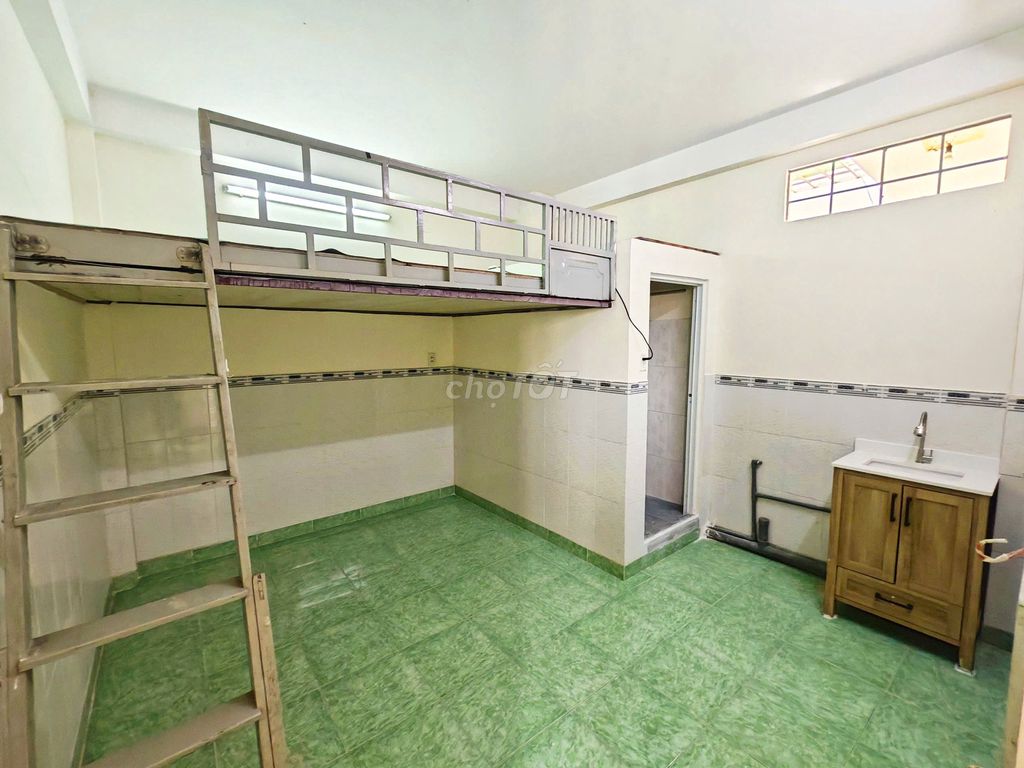 Rent a nice, cheap room in downtown Q.Tân Bình.