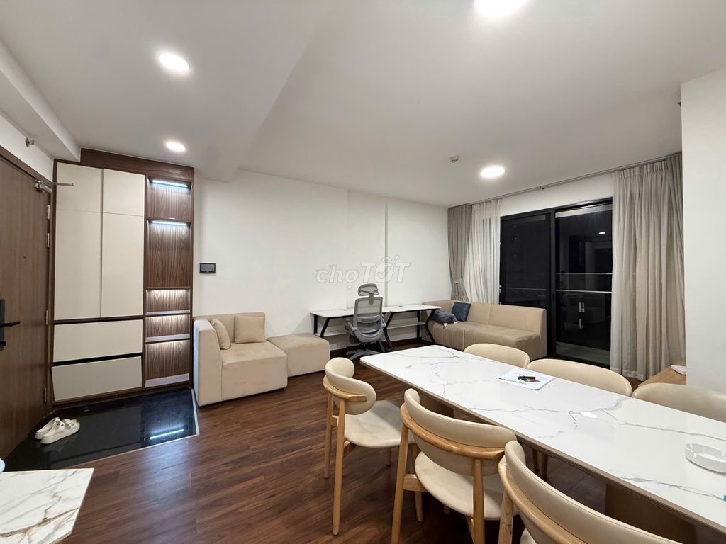 Rent two bedrooms - two toilets.