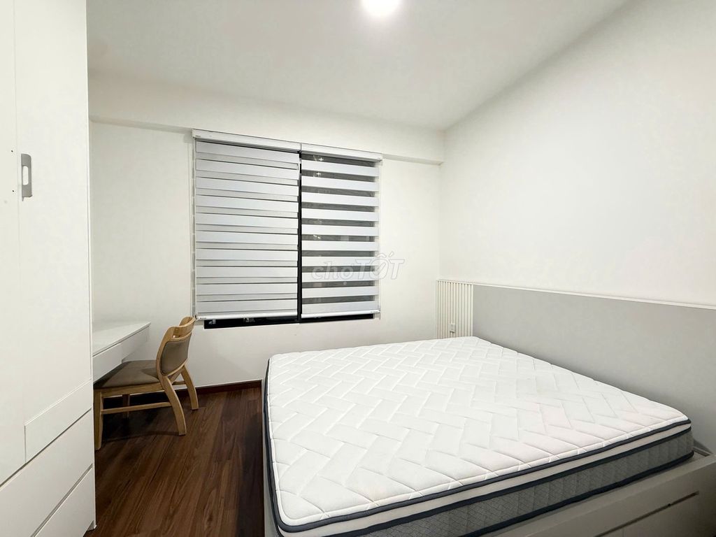 Rent two bedrooms - two toilets.