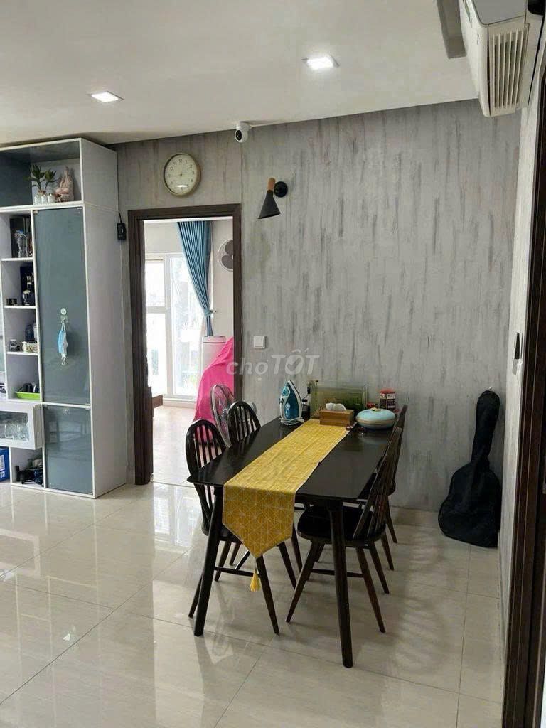 Xigrind Court, rent three bedrooms, two toilets, full interior, 22.8 million.