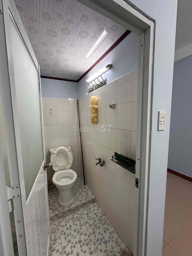 Renting the House Near the fall 6 district heads 10; 4 bedroom 2 empty toilets