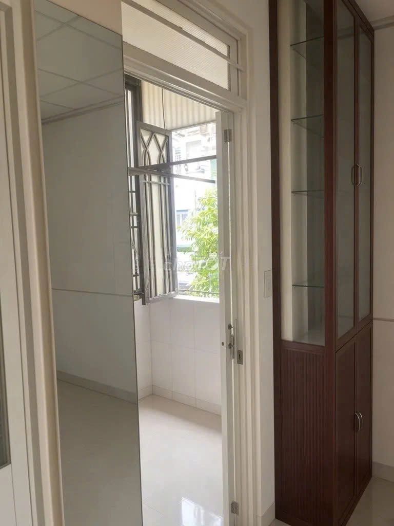 Nc Lê Văn Sỹ 4 X9 M 1 M 1 . 1st floor 2 bedroom 2 bathroom 2