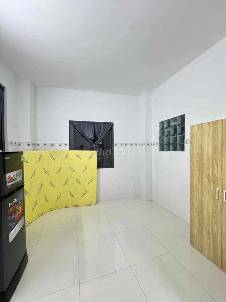 studio zá 3 million right near Cầu Chà Và District 8