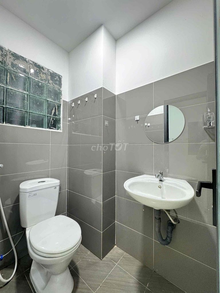 studio zá 3 million right near Cầu Chà Và District 8