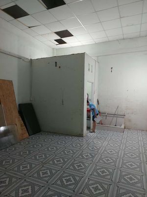 Rent 4-0-030-- Ten-Temmon ceiling. Value: Ten million refrigerators.
