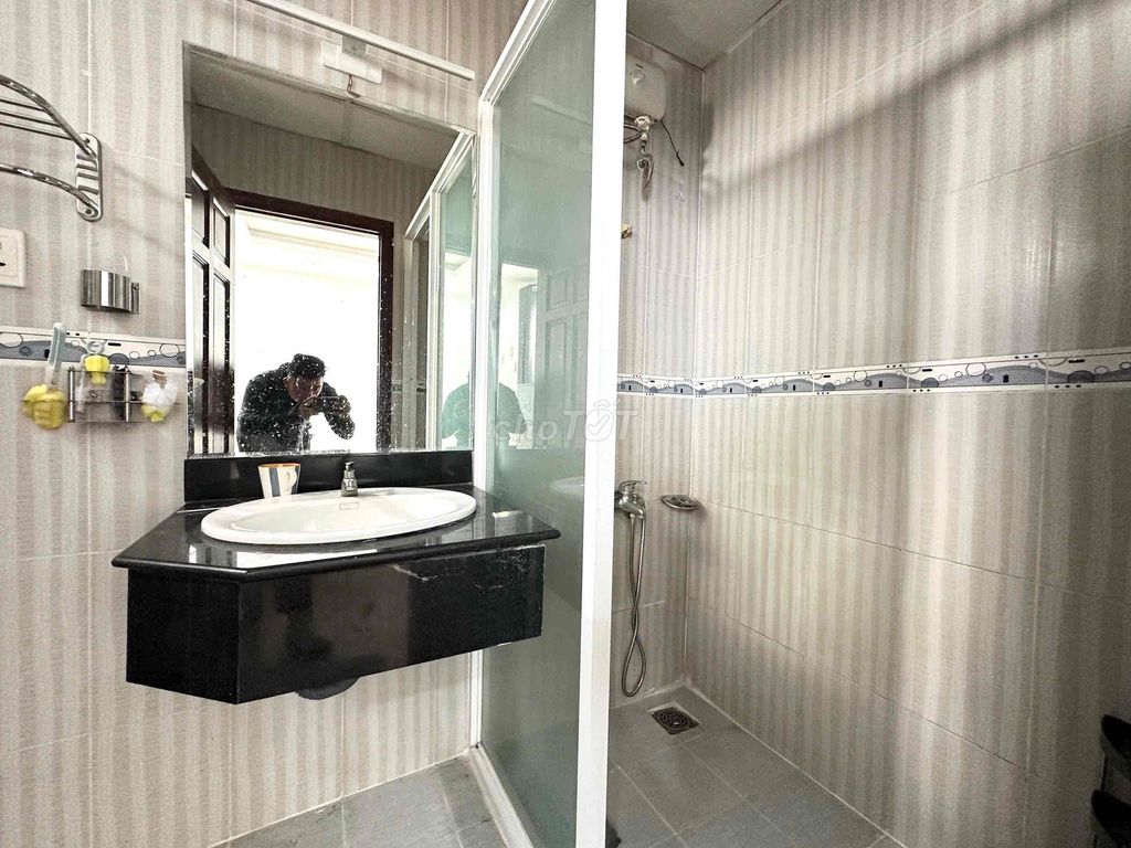 A full interior suite next to ah, Lê Lợi.5 million.