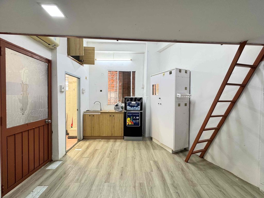 Rent the service apartment 25 M2 full interior, Võ Duy Ninh, near District 1 – 4.6 million.