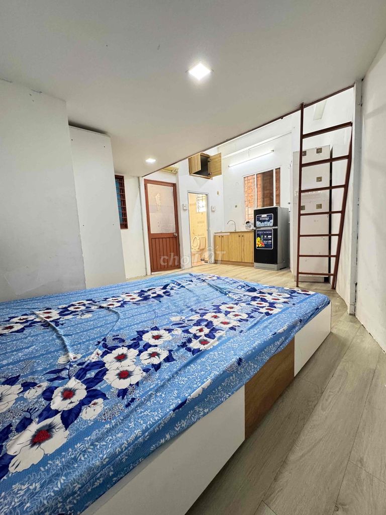 Rent the service apartment 25 M2 full interior, Võ Duy Ninh, near District 1 – 4.6 million.