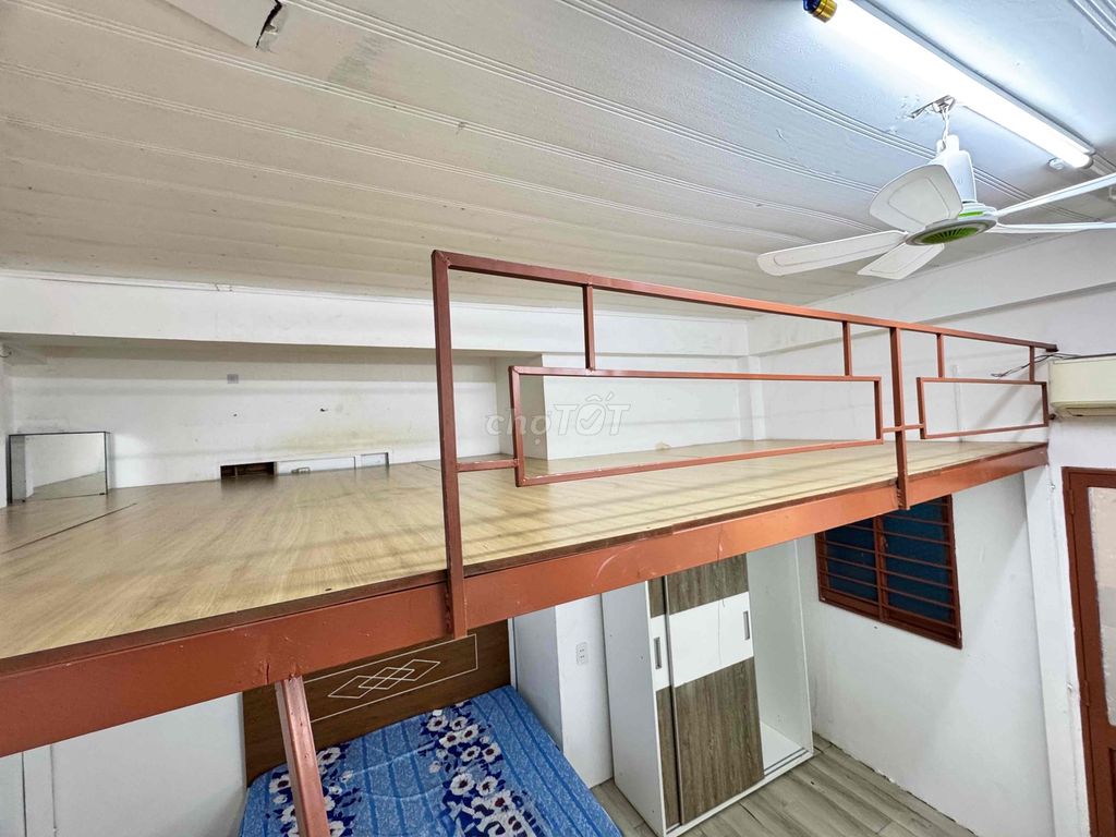 Rent the service apartment 25 M2 full interior, Võ Duy Ninh, near District 1 – 4.6 million.
