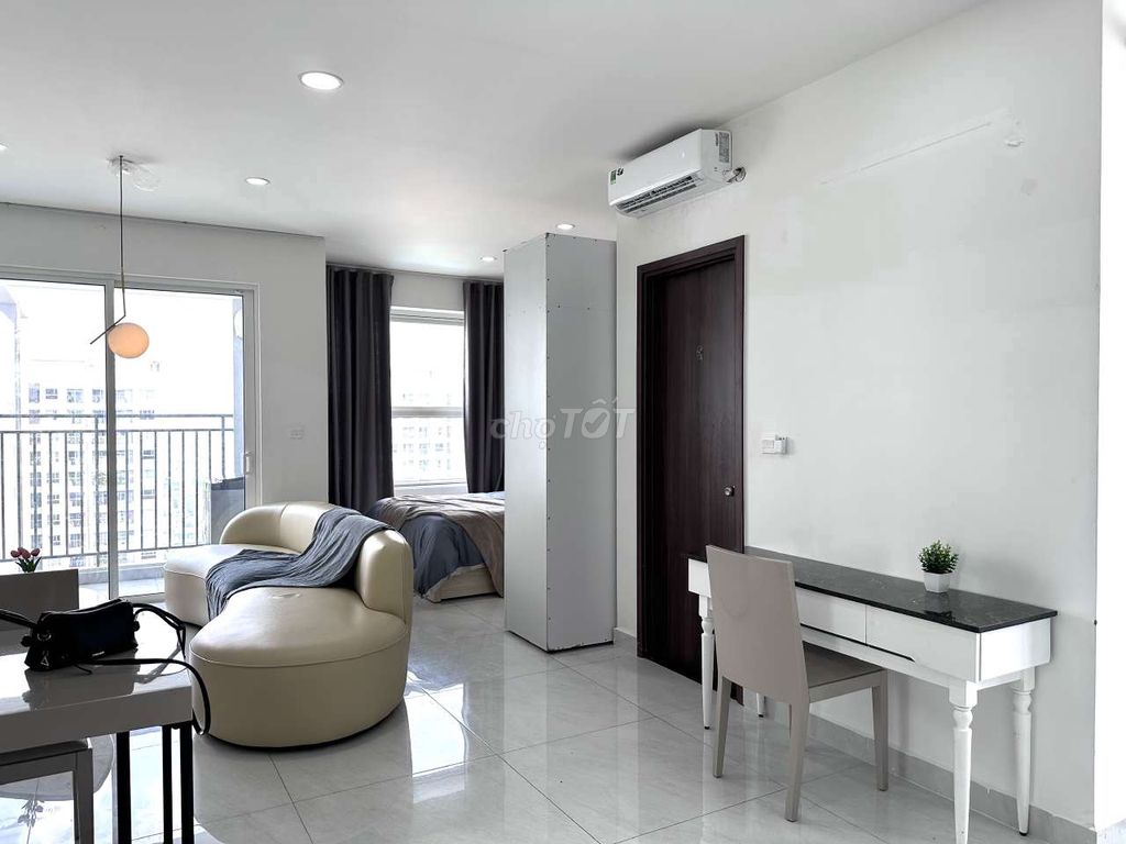 Hire Studio Full's Guardian. High Court of the New Founding District 7