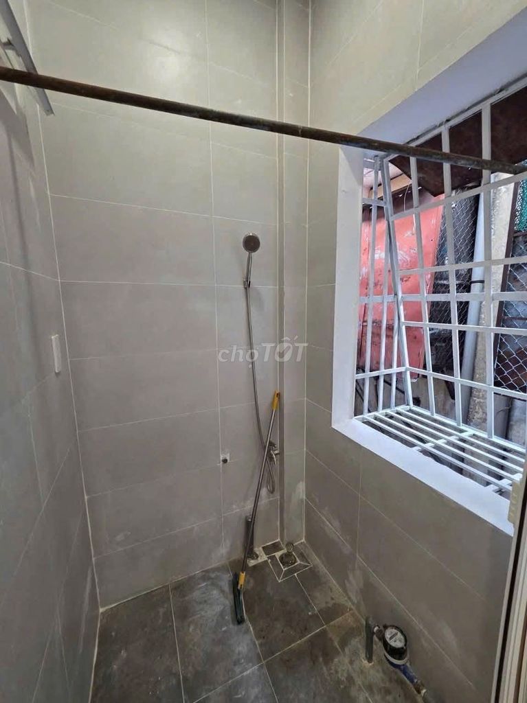 Hoàng Sa-Quine building, 3 stairs level 2, full interior. One bedroom, 8 million a month.