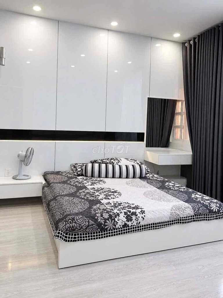 Rent a Hoàng Văn Thụ-7-7.
