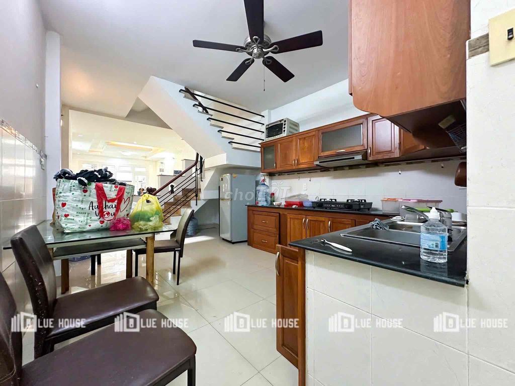 Rent the original apartment - 4 bedroom - 2 floors