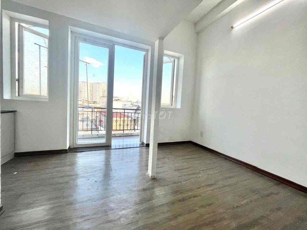 Rent Phan Tây Hồ.