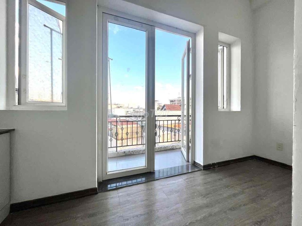 Rent Phan Tây Hồ.