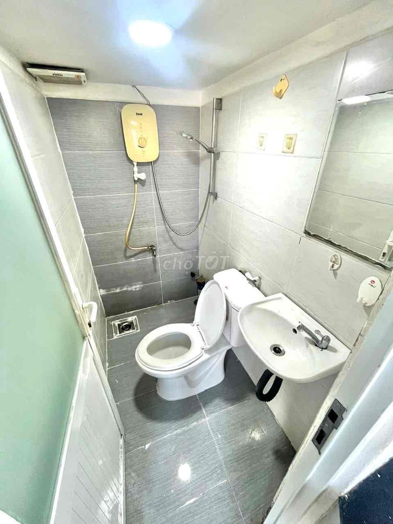 Rent Phan Tây Hồ.