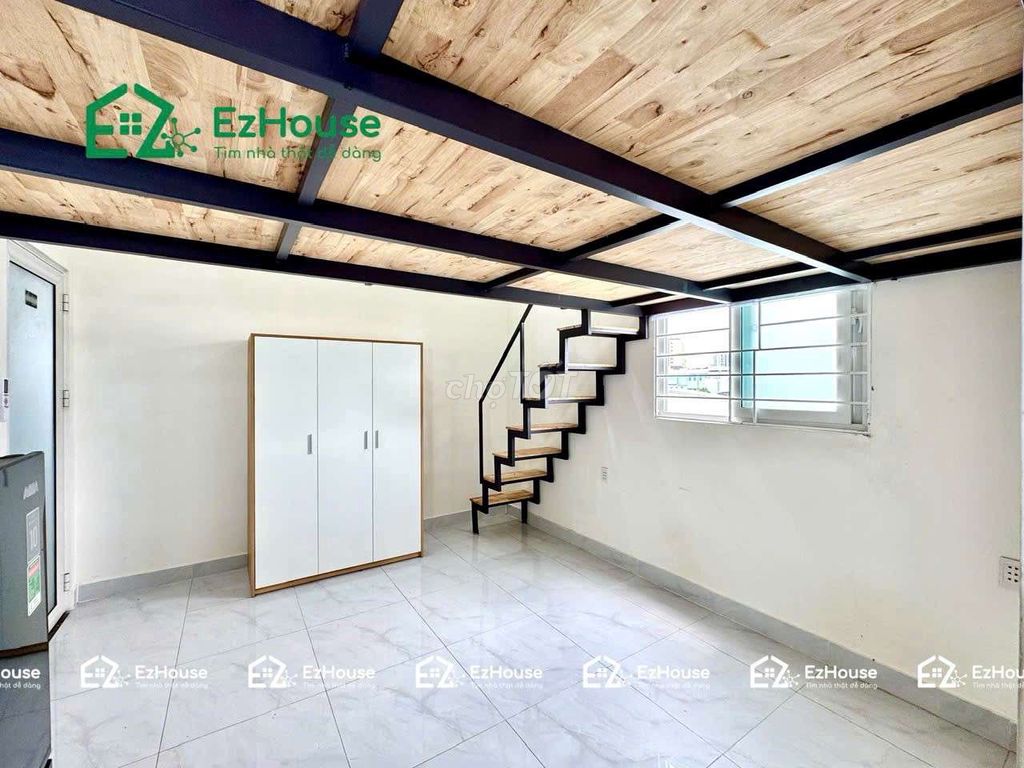 Living rooms are too cheap for friends, no restrictions on people and cars.