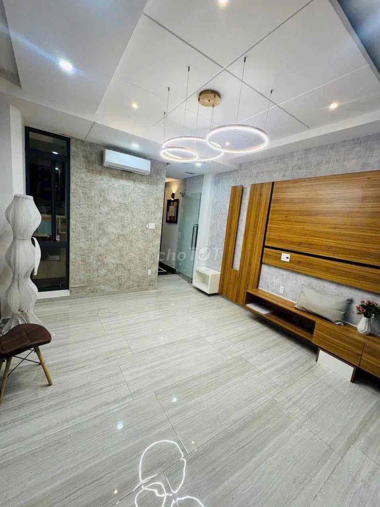 Rent a car alley house.