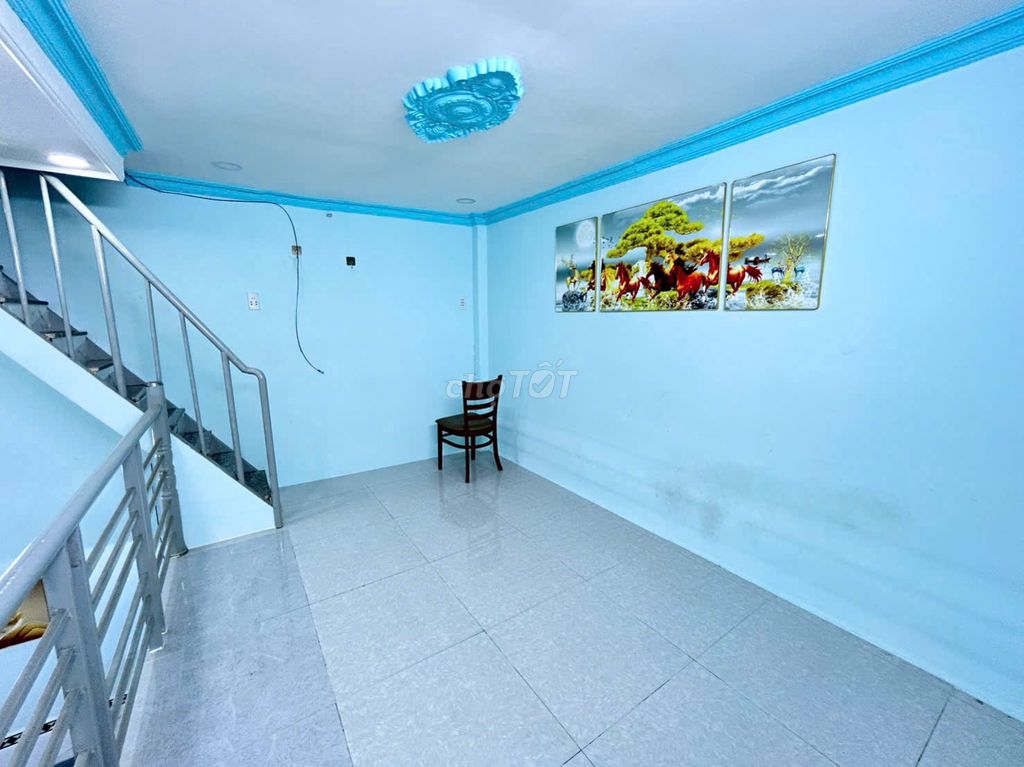 Three floors of Âu Dương Lân-7-3 District 8 2 bedrooms, furniture house, near the Y bridge