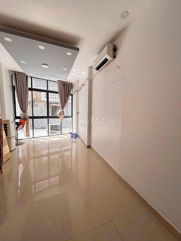 Rent the original house-- Huỳnh Văn Bánh,730 11, Phú Nhuận--14 million a month.