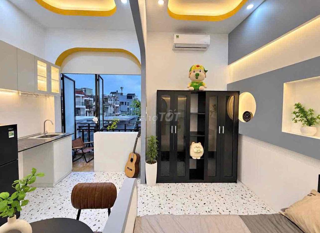 Rent a super-salt balcony right now. Vườn Lài is super cheap.