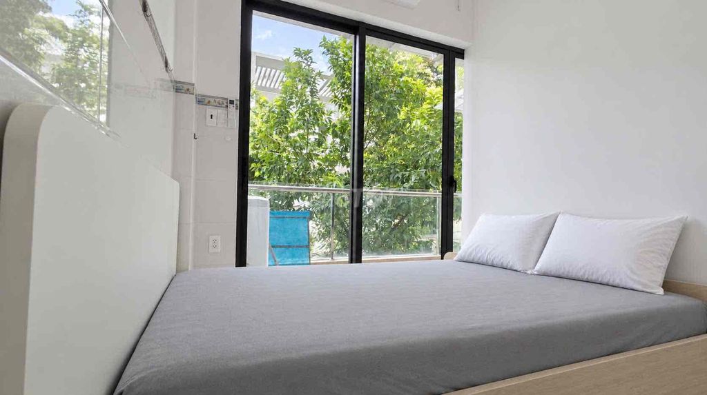 Rent a two-size room with a washing machine.