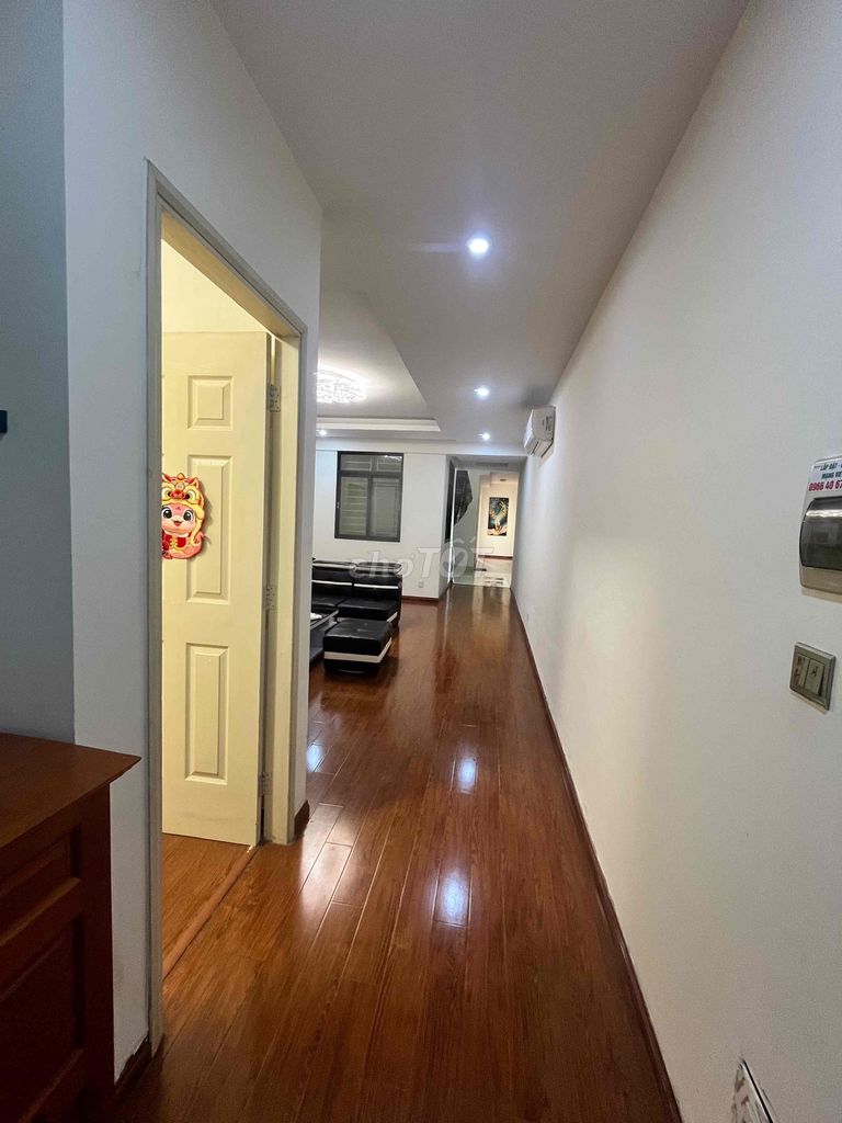 Era Town building, three bedrooms, 14 million interior furniture.