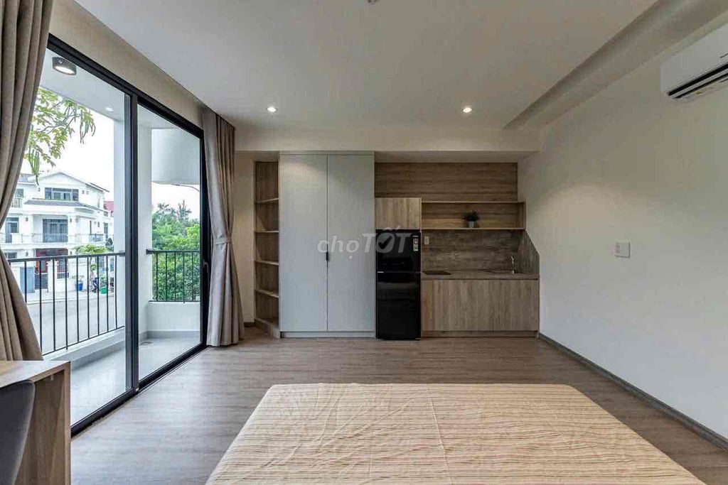 We'll rent the Bancol Room 45 m - Full Seven, full of questions.
