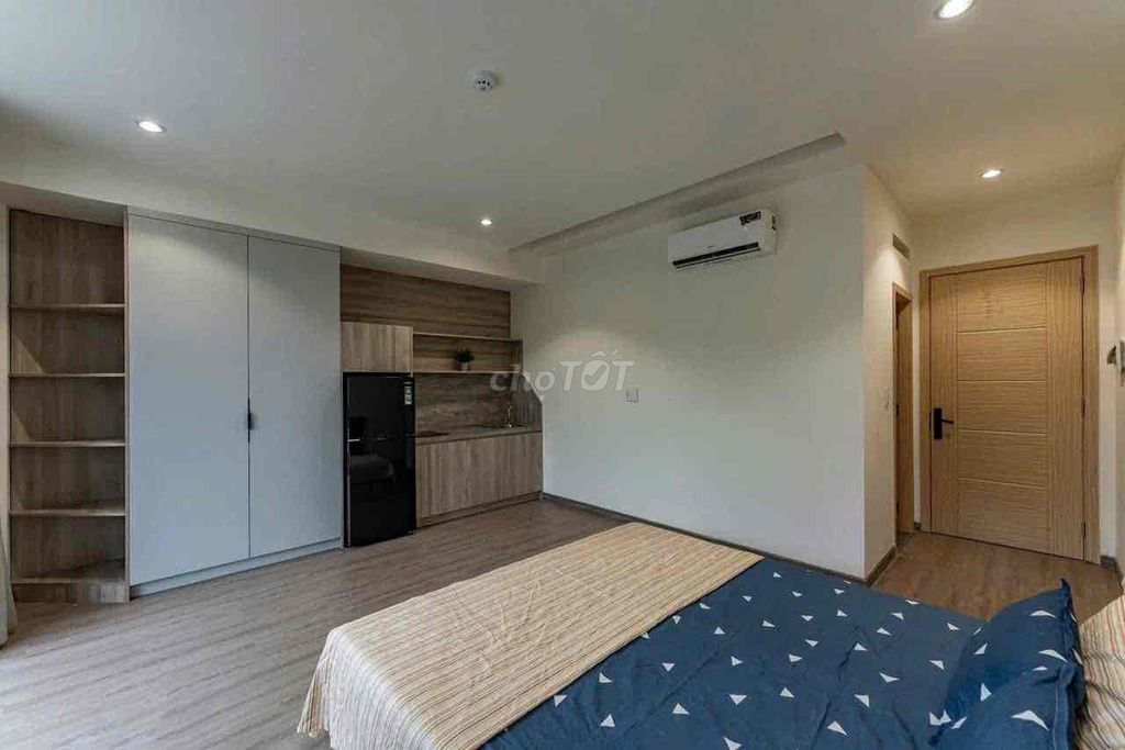 We'll rent the Bancol Room 45 m - Full Seven, full of questions.