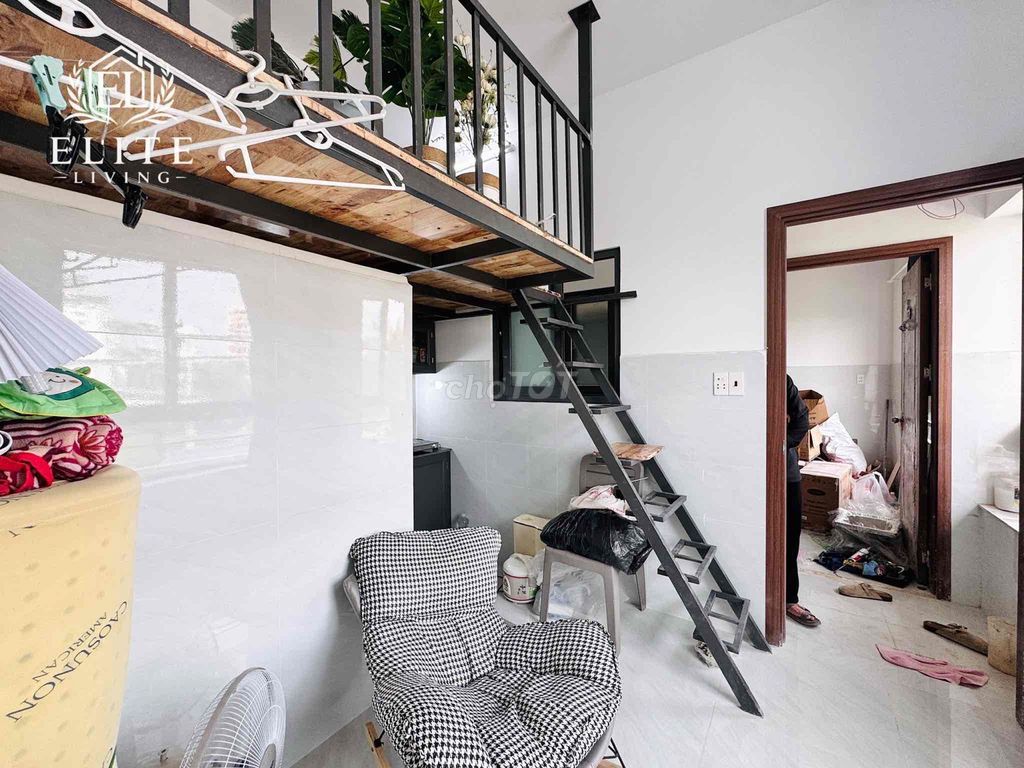 low-priced guard room