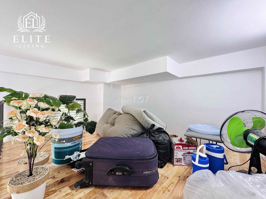 low-priced guard room