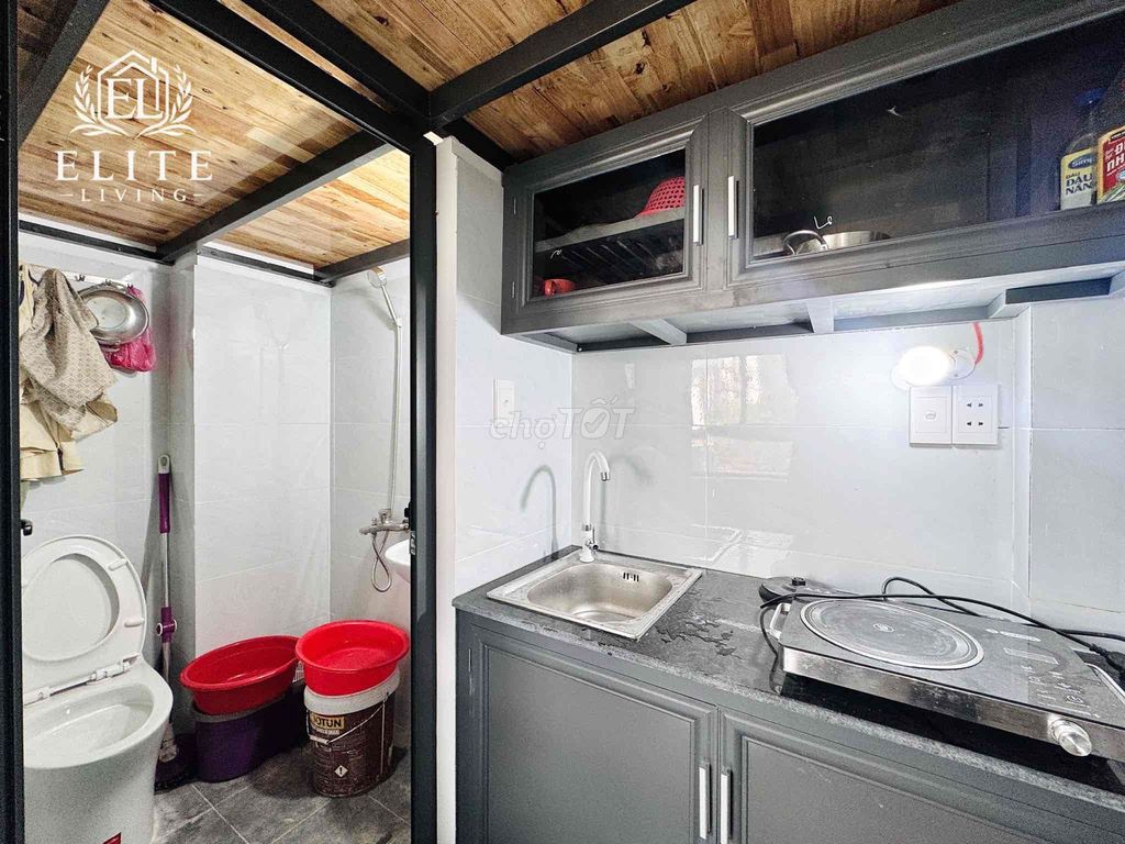 low-priced guard room
