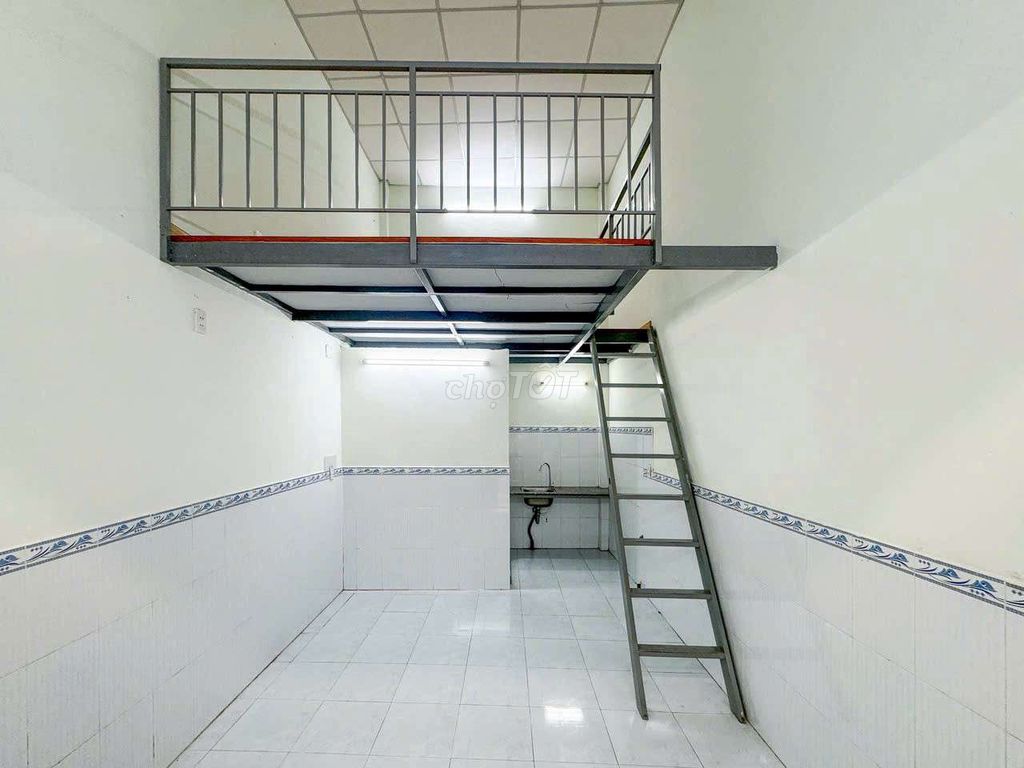Rent a room near the cs2 police university.