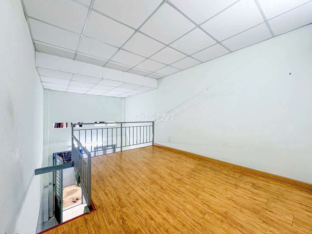 Rent a room near the cs2 police university.