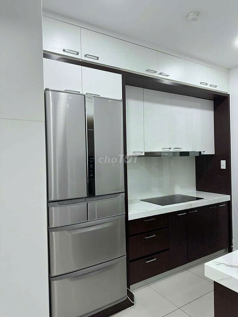 Rent three bedrooms, two toilets, Xigrid Court, 25 million for management.