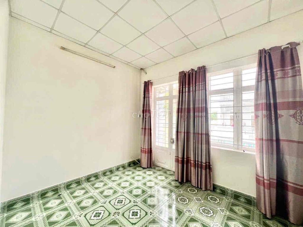 Rent a 1 st floor of the 4 x 16 Firename