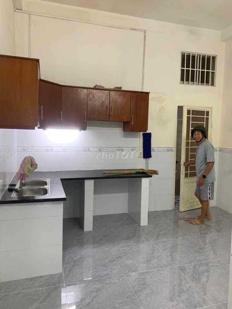 Rent a 1 st floor of the 4 x 16 Firename