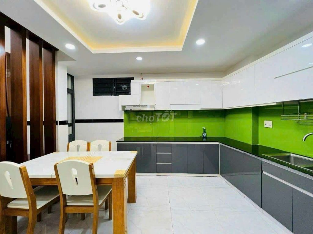 Let's rent a nice Full Building 1/ Quang Trung Gò Vấp(9 x6 m)) 3 bedroom 3 bedroom 3-$14 million
