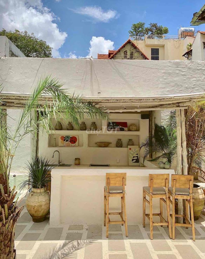 Rent Villa. Nice old place on Tú Xương.770 Võ Thị Sáu.