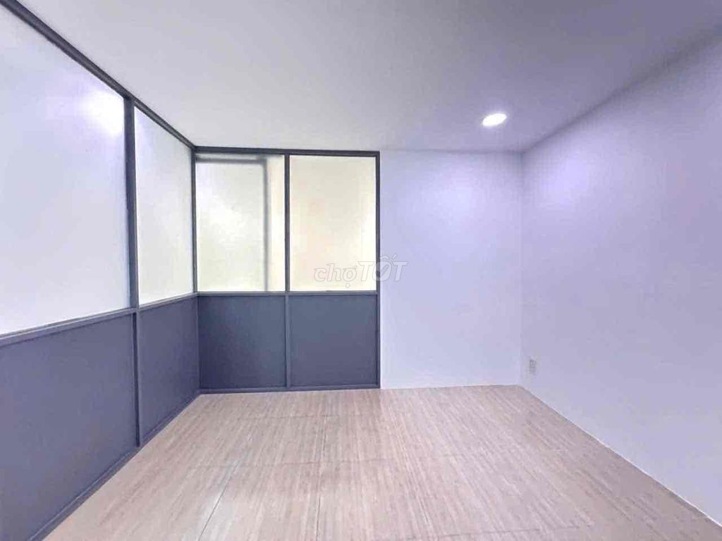 Rent the original three bedrooms 4.2 x 18 meters Nguyễn Duy Cung alley