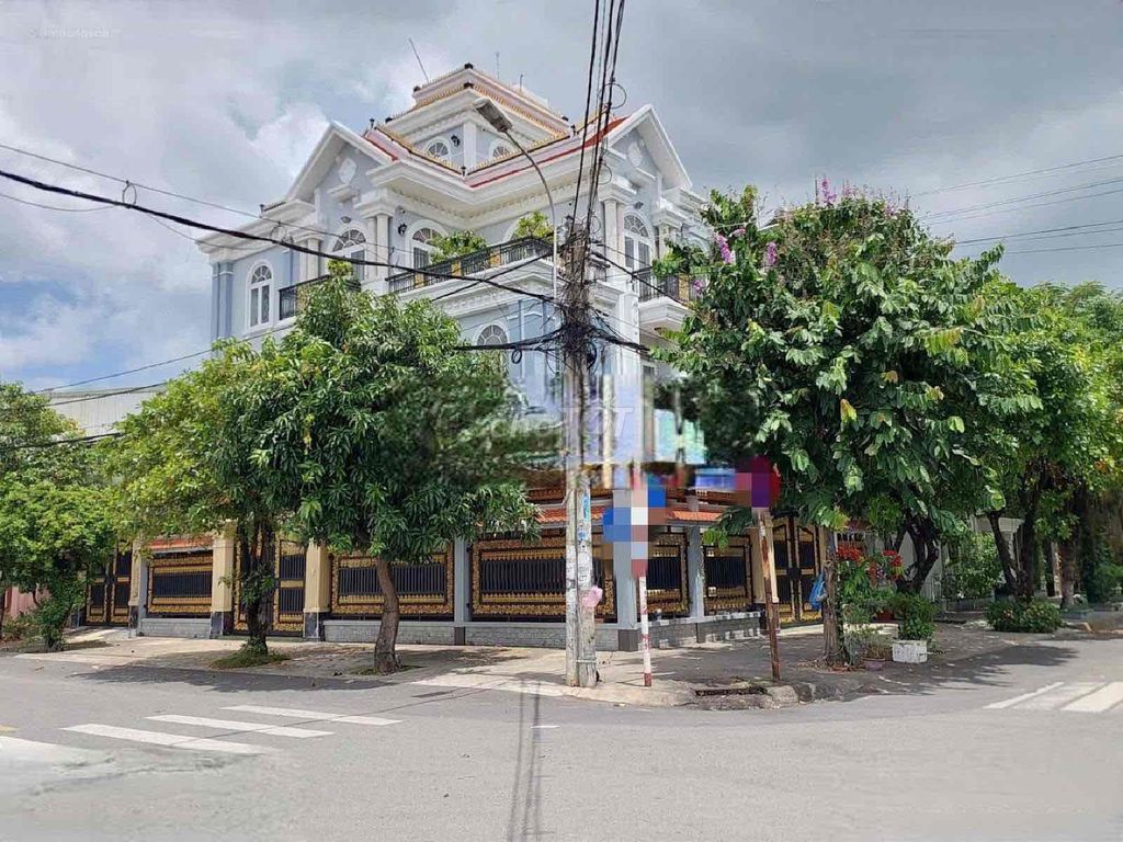 The original two is a ten-by-two-story fire zone. Five rooms.