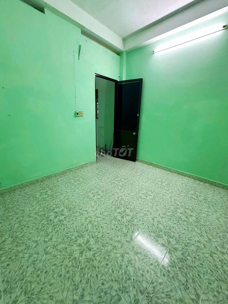 Rent the 3rd District Room, 2 million8 air windows