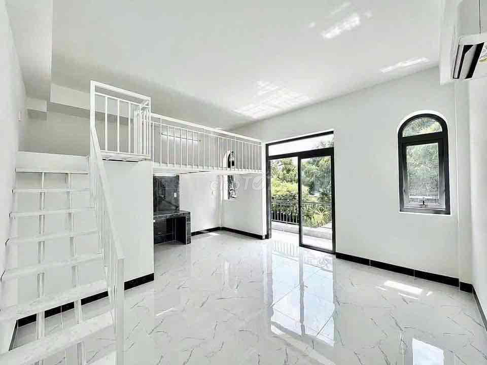 Rent the RlVlB-- super cool bancol-- clean new house-full interior.