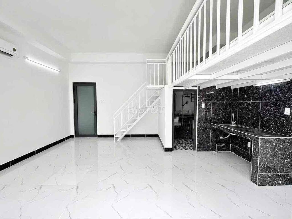 Rent the RlVlB-- super cool bancol-- clean new house-full interior.