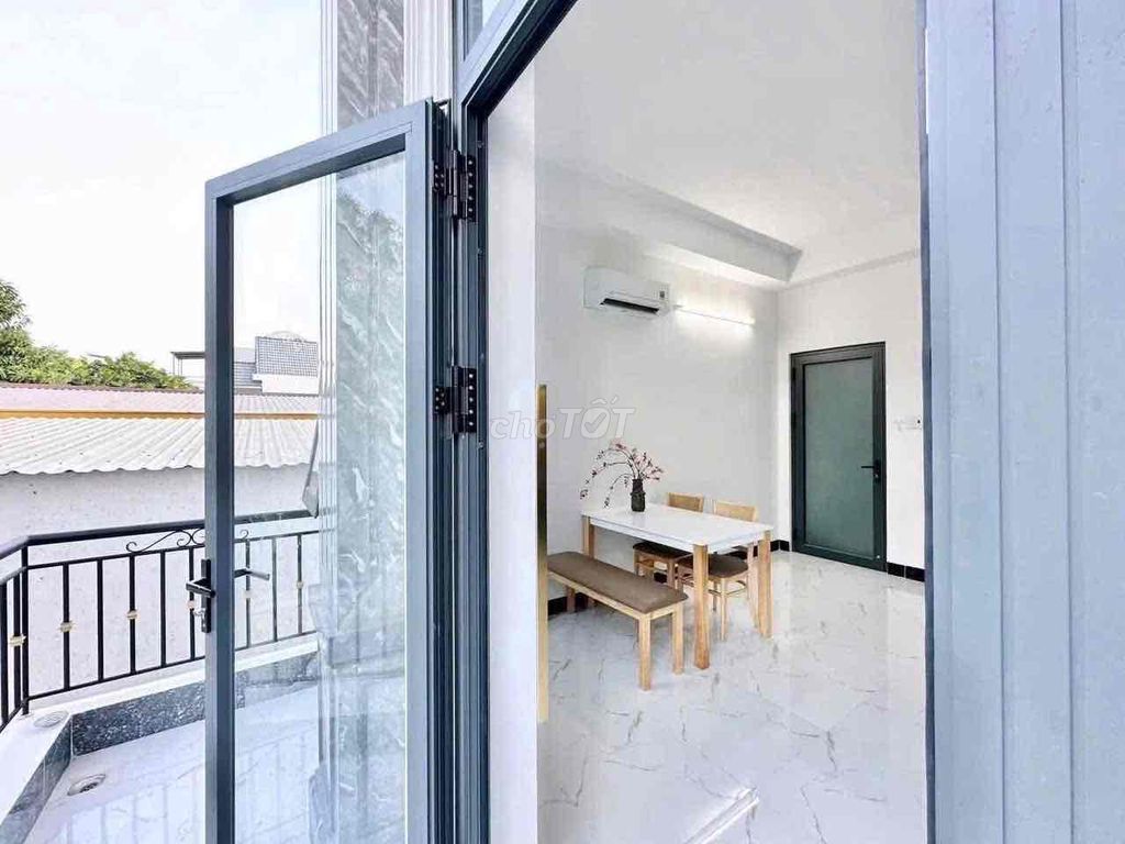 Rent the RlVlB-- super cool bancol-- clean new house-full interior.