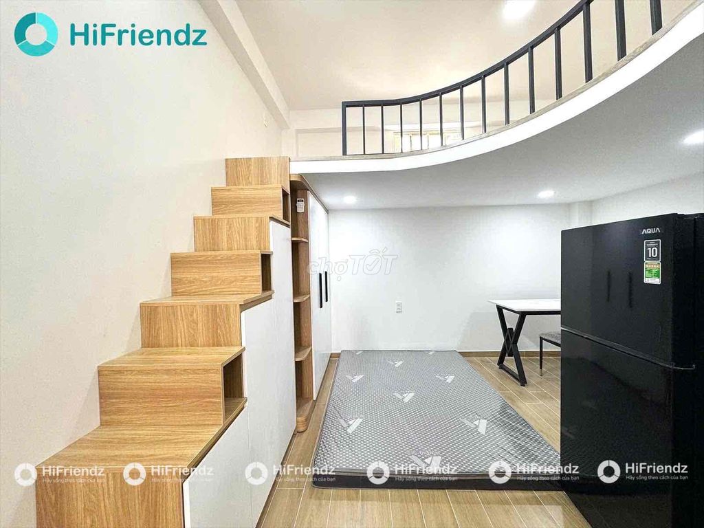 Rent a tall apartment full of furniture in Nguyễn Trãi District 1.