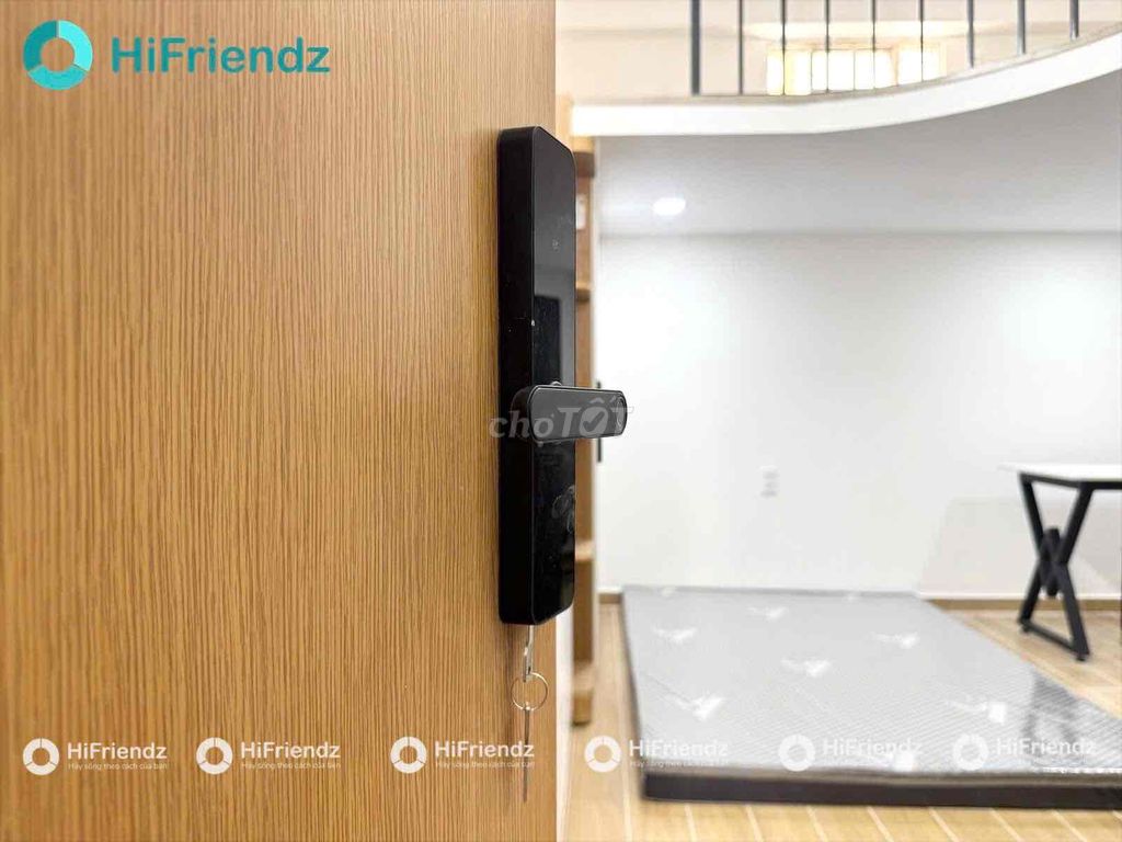Rent a tall apartment full of furniture in Nguyễn Trãi District 1.