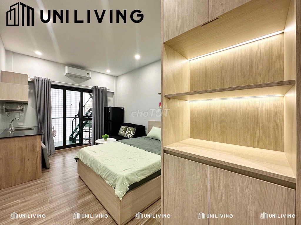 It's the owner who rents a high-end apartment - a garden - an elevator against the first district.