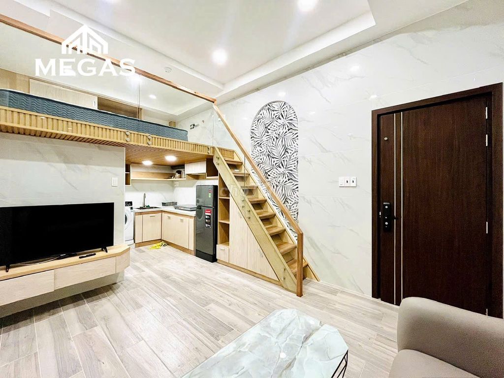 Rent the District 6 room.