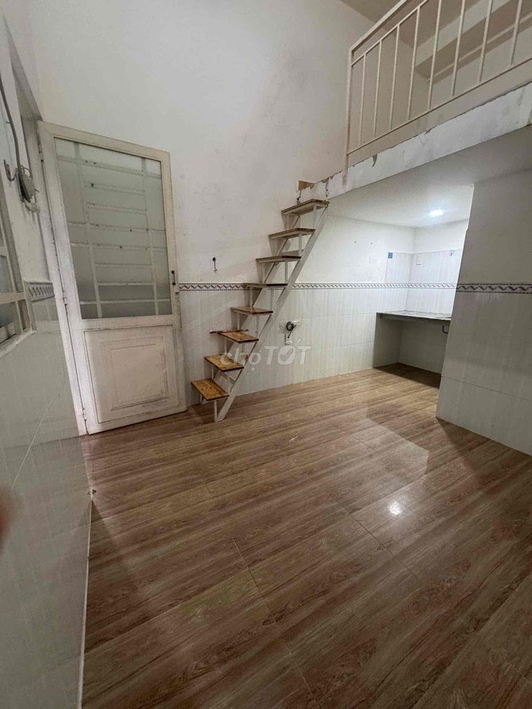 high guard near aeon mail university university new home clean cheap